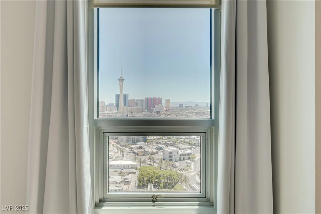 200 Hoover, Las Vegas, NV 89101