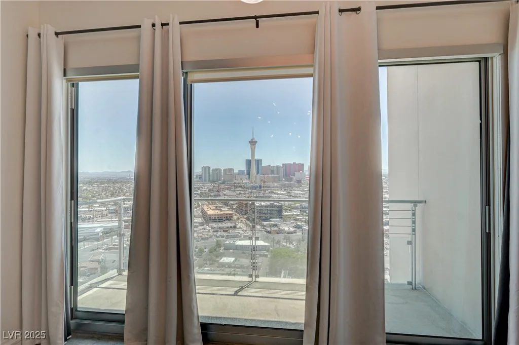 200 Hoover, Las Vegas, NV 89101