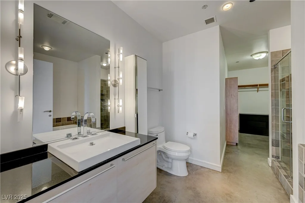 200 Hoover, Las Vegas, NV 89101