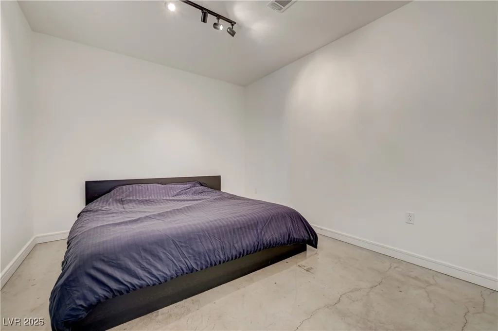 200 Hoover, Las Vegas, NV 89101