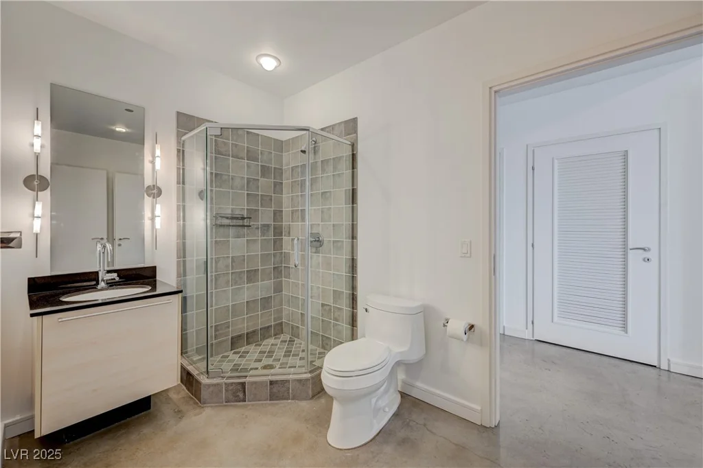 200 Hoover, Las Vegas, NV 89101