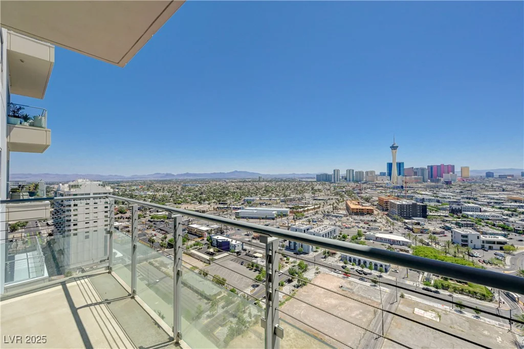 200 Hoover, Las Vegas, NV 89101