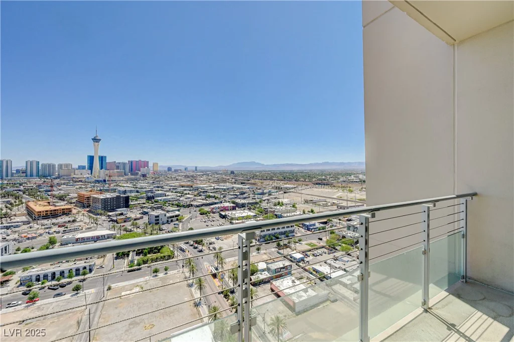 200 Hoover, Las Vegas, NV 89101