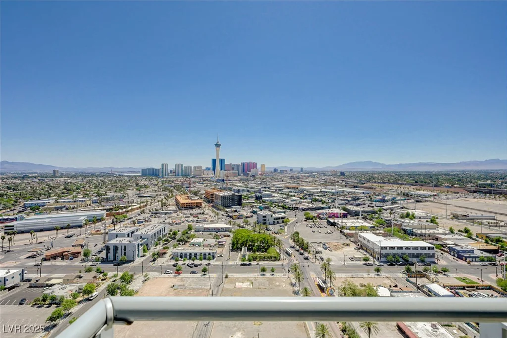 200 Hoover, Las Vegas, NV 89101