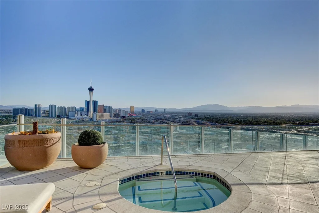 200 Hoover, Las Vegas, NV 89101