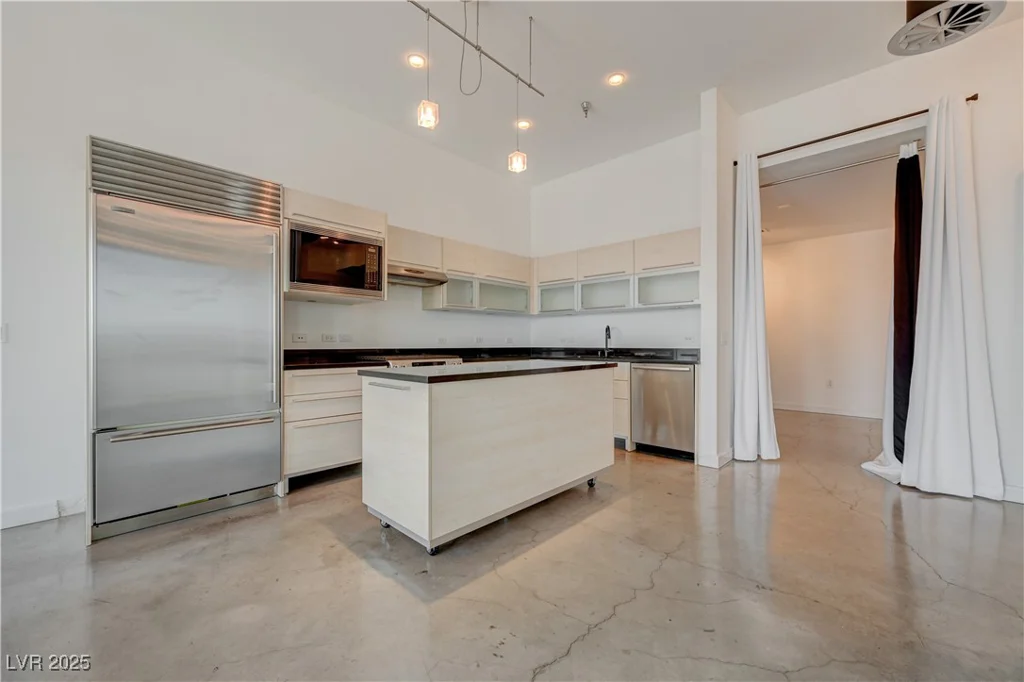 200 Hoover, Las Vegas, NV 89101