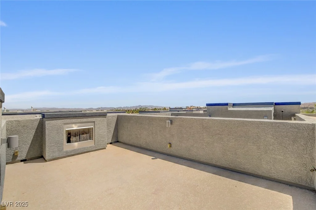 9050 Tropicana, Las Vegas, NV 89147