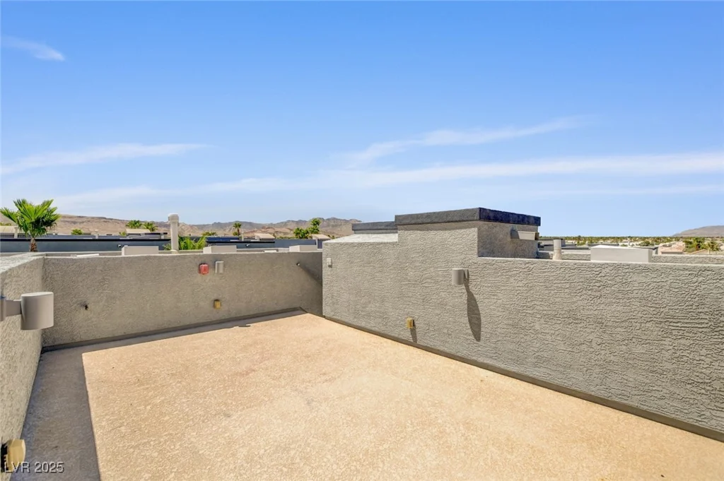 9050 Tropicana, Las Vegas, NV 89147
