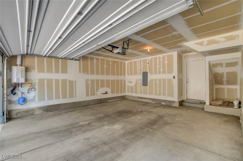 9050 Tropicana, Las Vegas, NV 89147