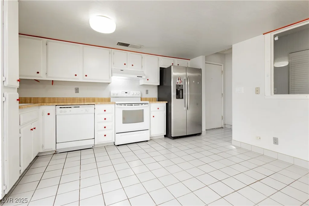 3410 Pecos, Las Vegas, NV 89121