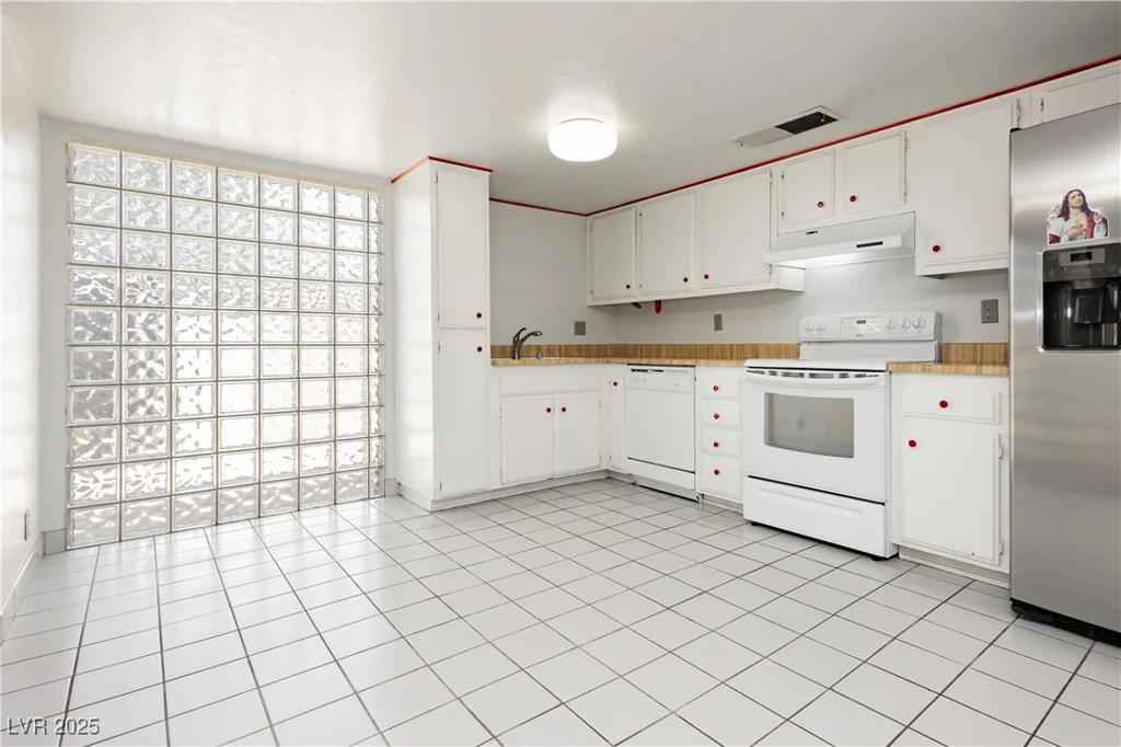 3410 Pecos, Las Vegas, NV 89121