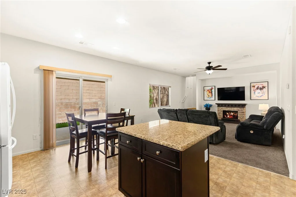 7927 Blue Lake Peak, Las Vegas, NV 89166