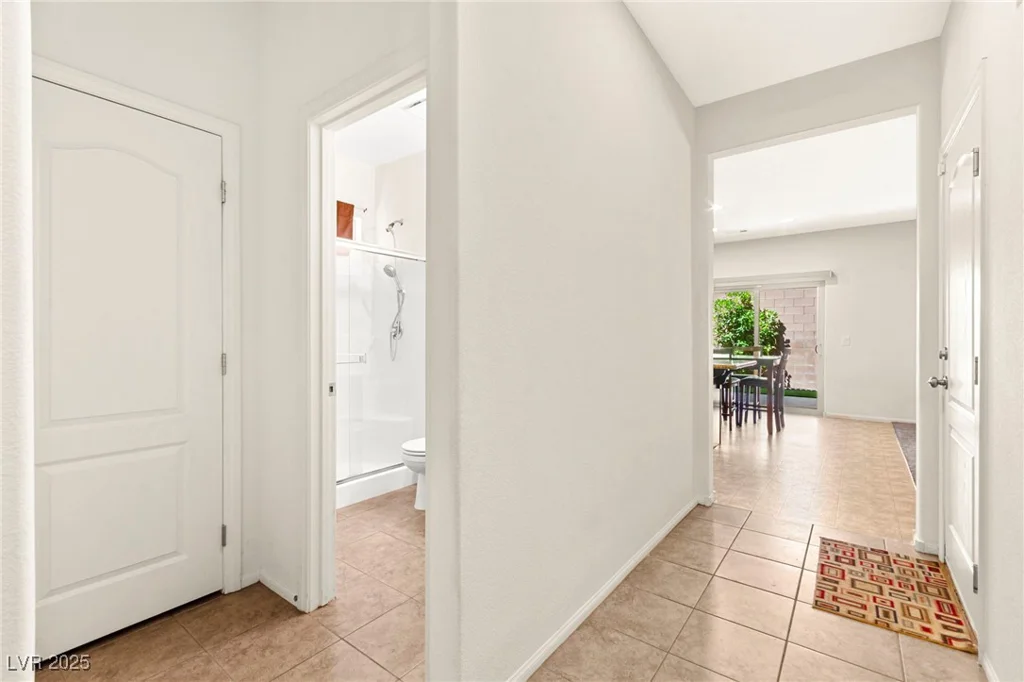 7927 Blue Lake Peak, Las Vegas, NV 89166
