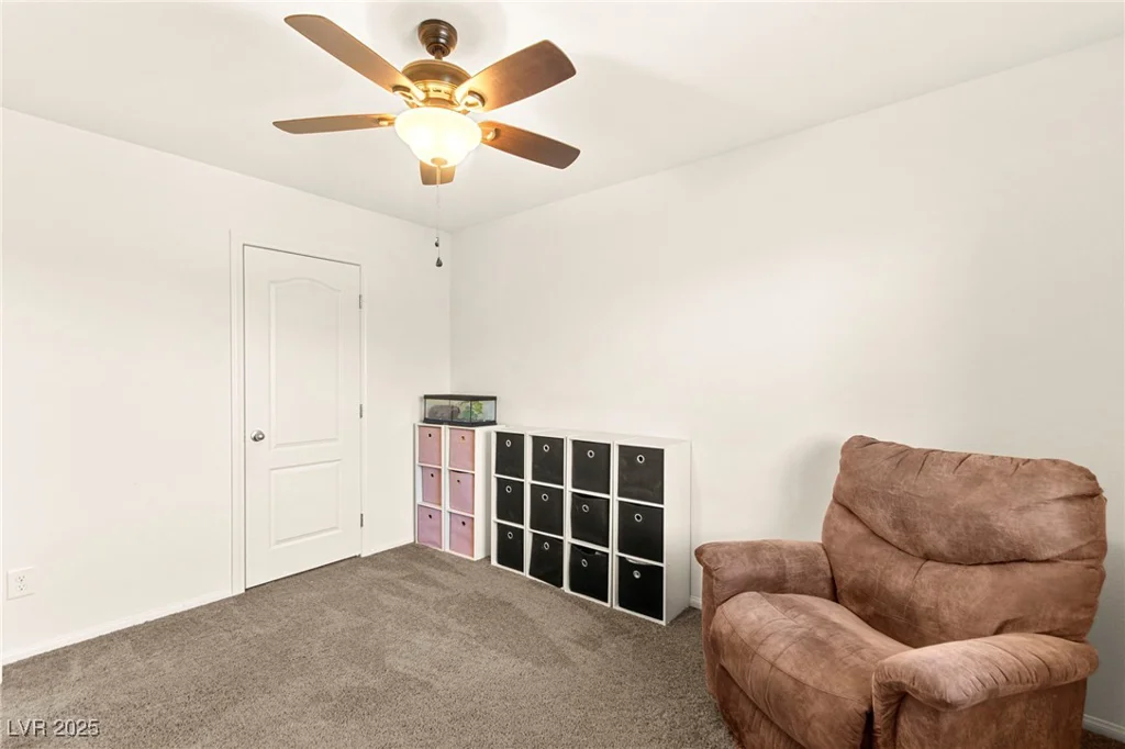 7927 Blue Lake Peak, Las Vegas, NV 89166