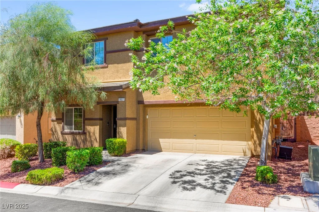 7927 Blue Lake Peak, Las Vegas, NV 89166