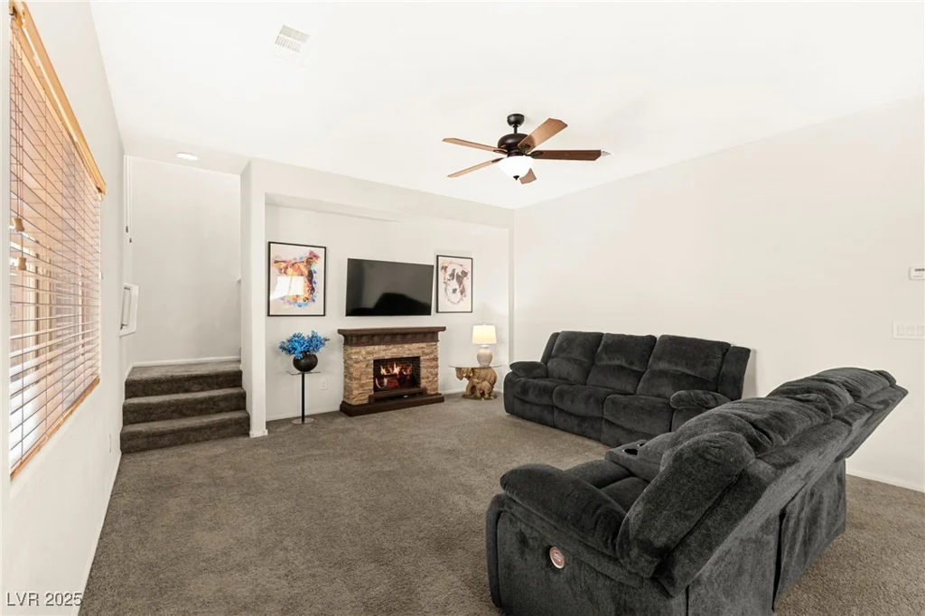 7927 Blue Lake Peak, Las Vegas, NV 89166