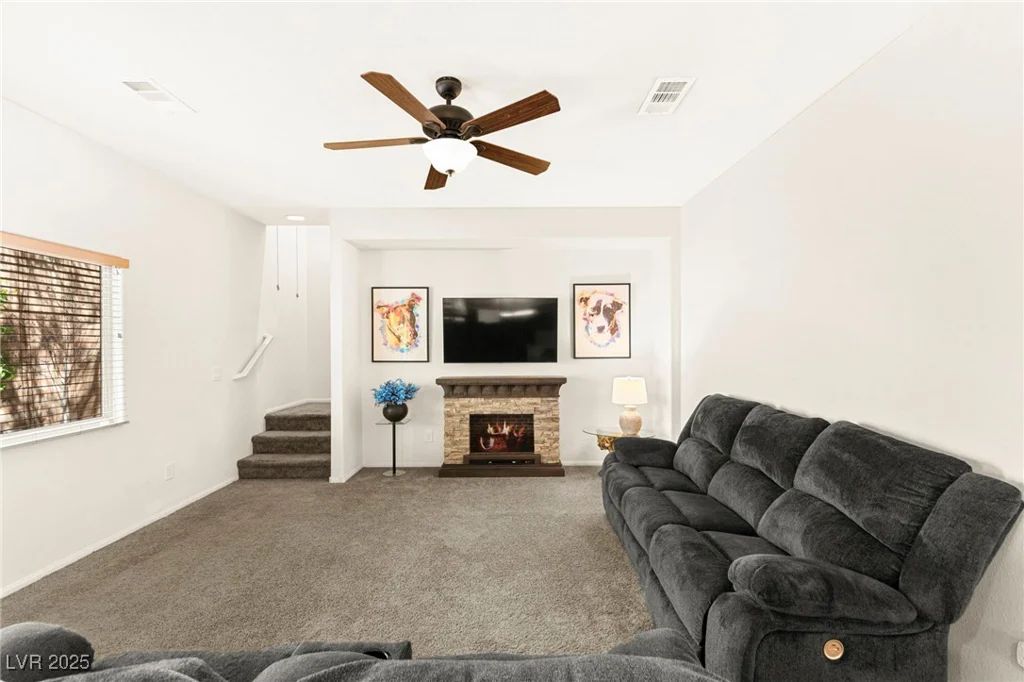 7927 Blue Lake Peak, Las Vegas, NV 89166