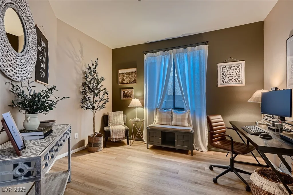 1612 Estrella, Las Vegas, NV 89117