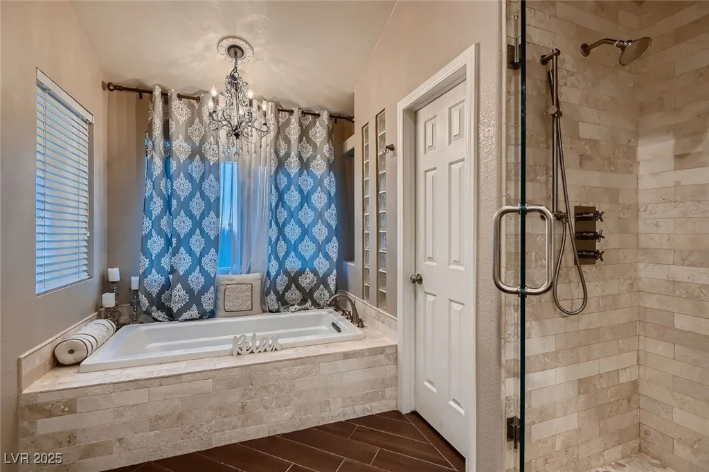 1612 Estrella, Las Vegas, NV 89117