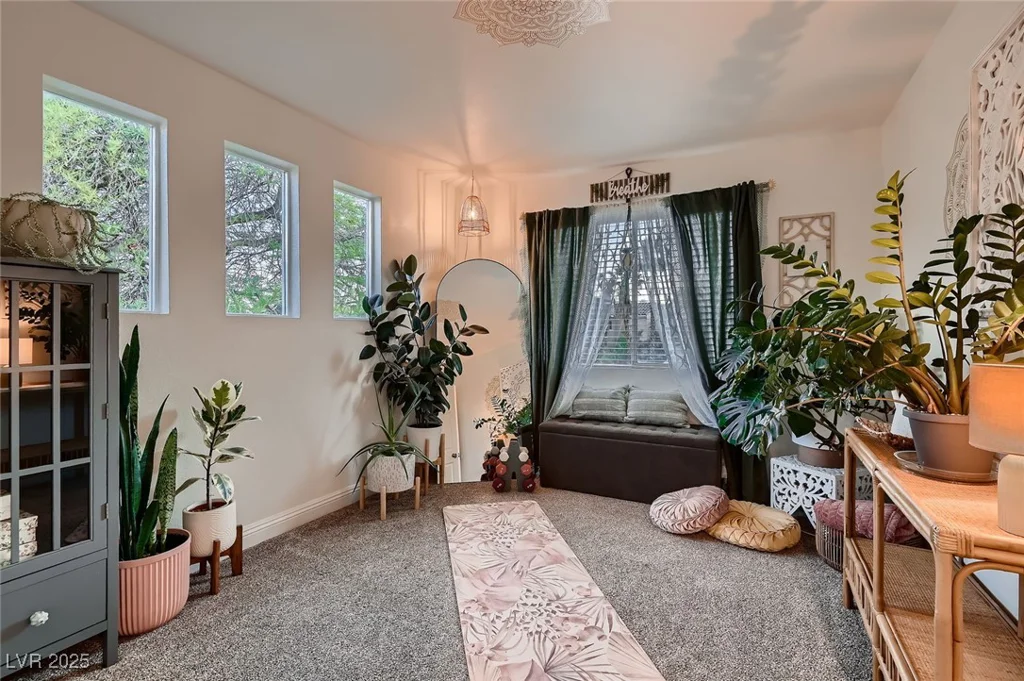 1612 Estrella, Las Vegas, NV 89117