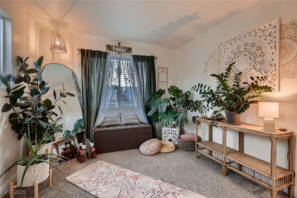1612 Estrella, Las Vegas, NV 89117