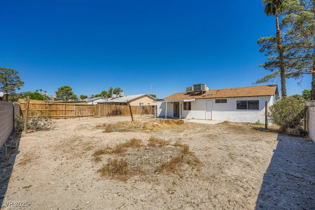 5813 Condor, Las Vegas, NV 89108