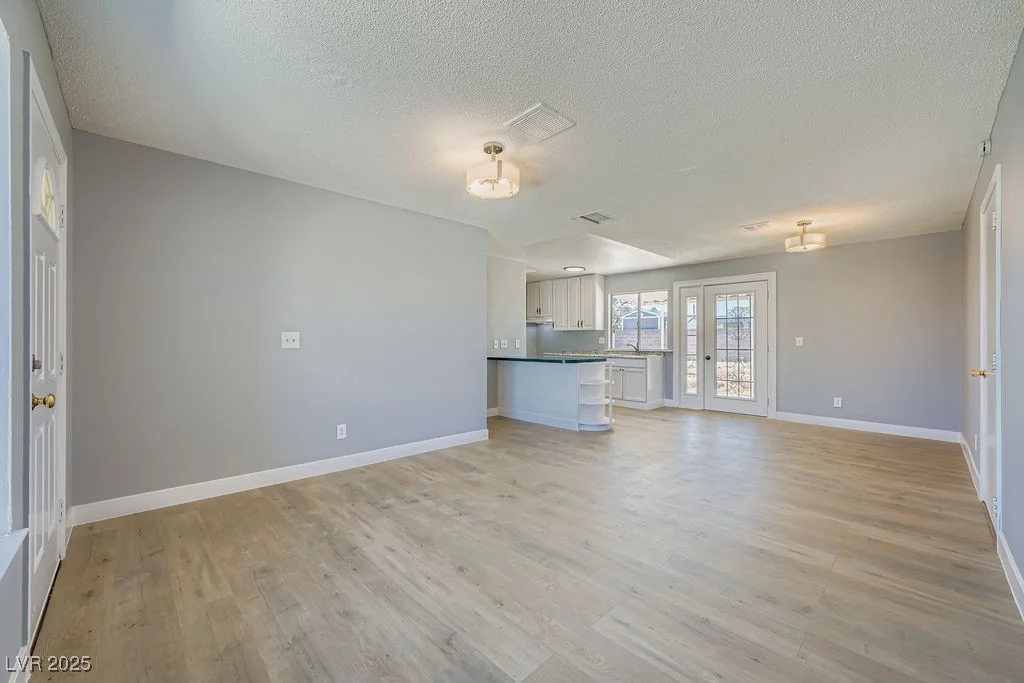 5813 Condor, Las Vegas, NV 89108