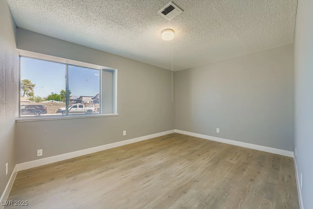 5813 Condor, Las Vegas, NV 89108