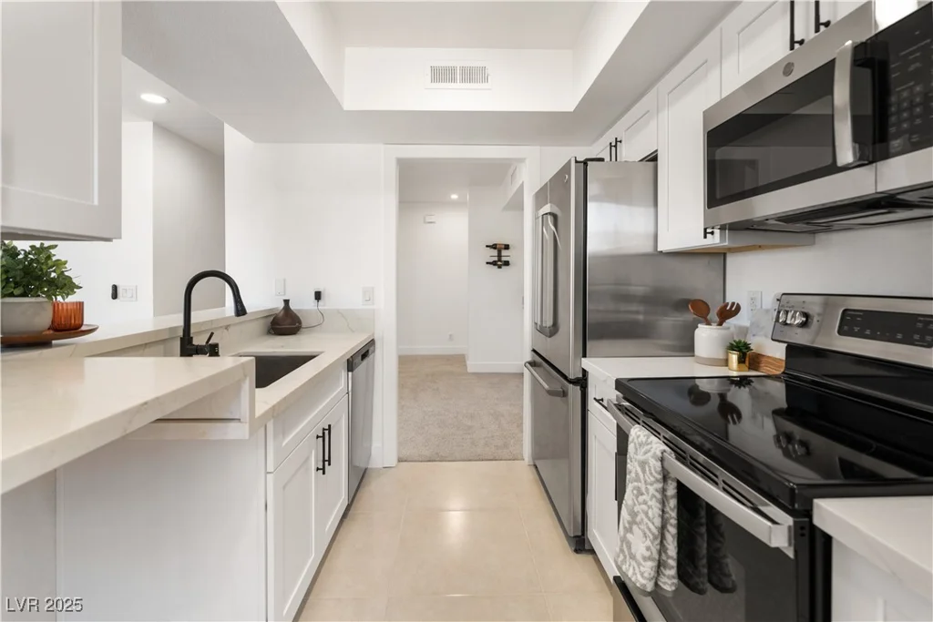 2838 Geary, Las Vegas, NV 89109