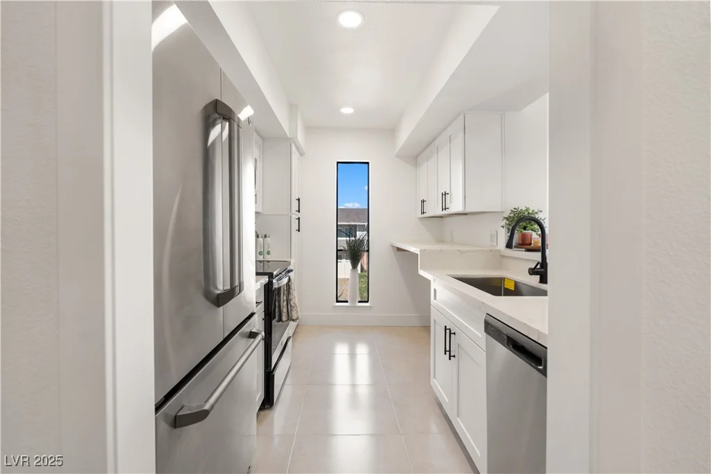 2838 Geary, Las Vegas, NV 89109