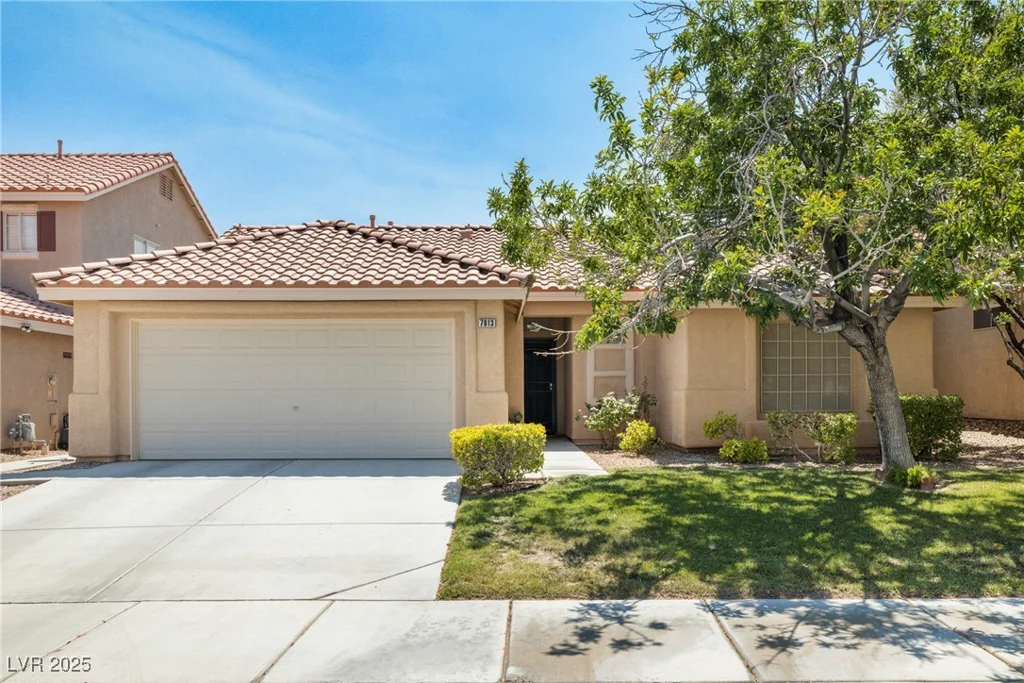 7813 Faith, Las Vegas, NV 89131