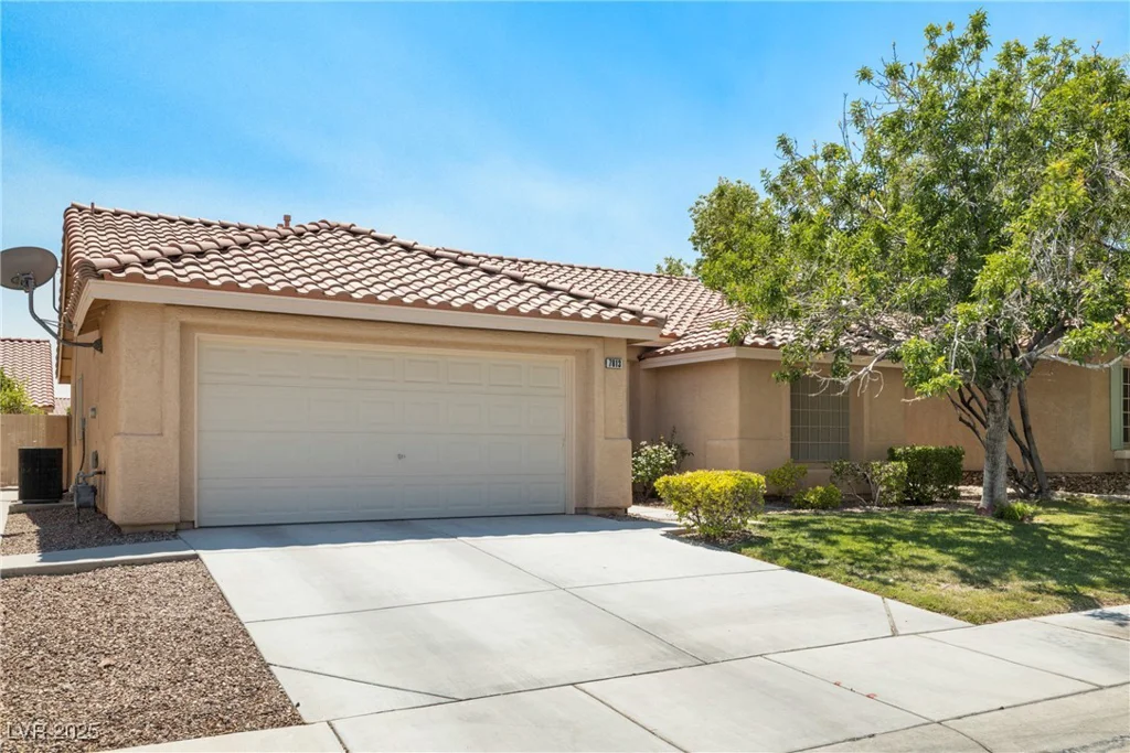 7813 Faith, Las Vegas, NV 89131