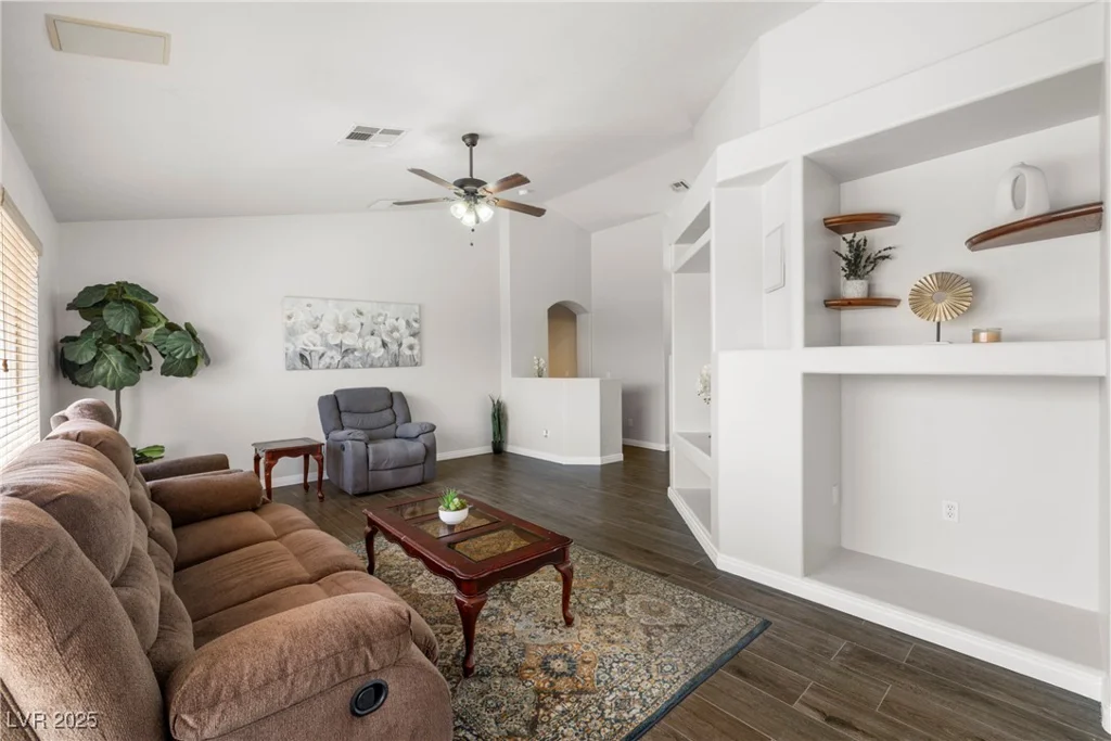 7813 Faith, Las Vegas, NV 89131