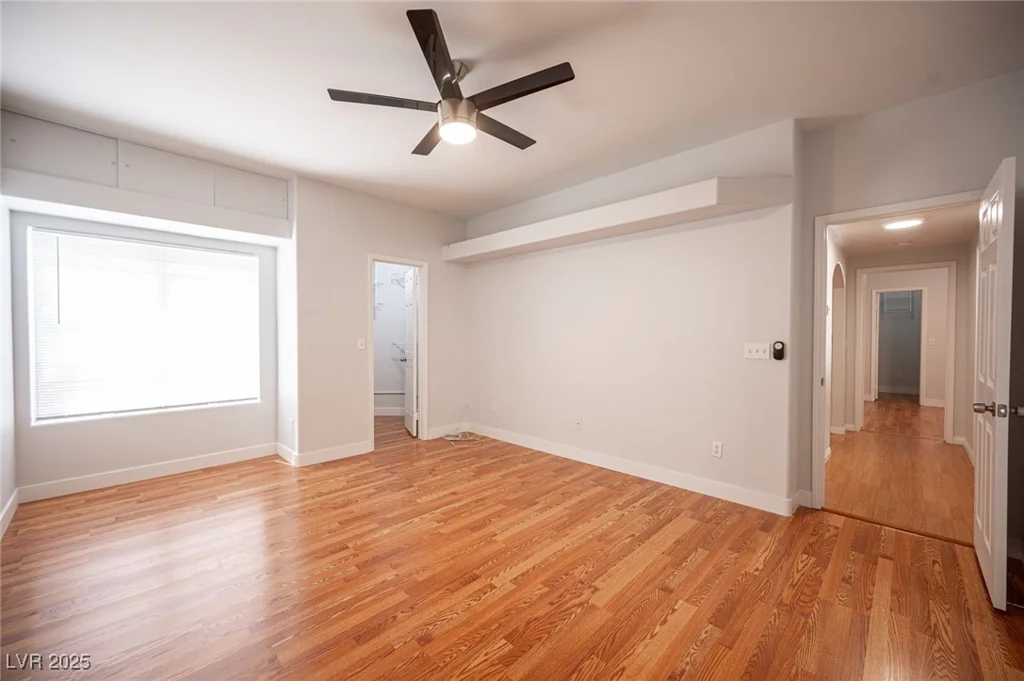8420 White Eagle, Las Vegas, NV 89145