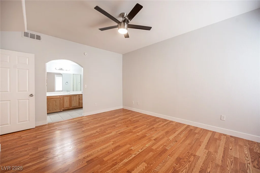8420 White Eagle, Las Vegas, NV 89145
