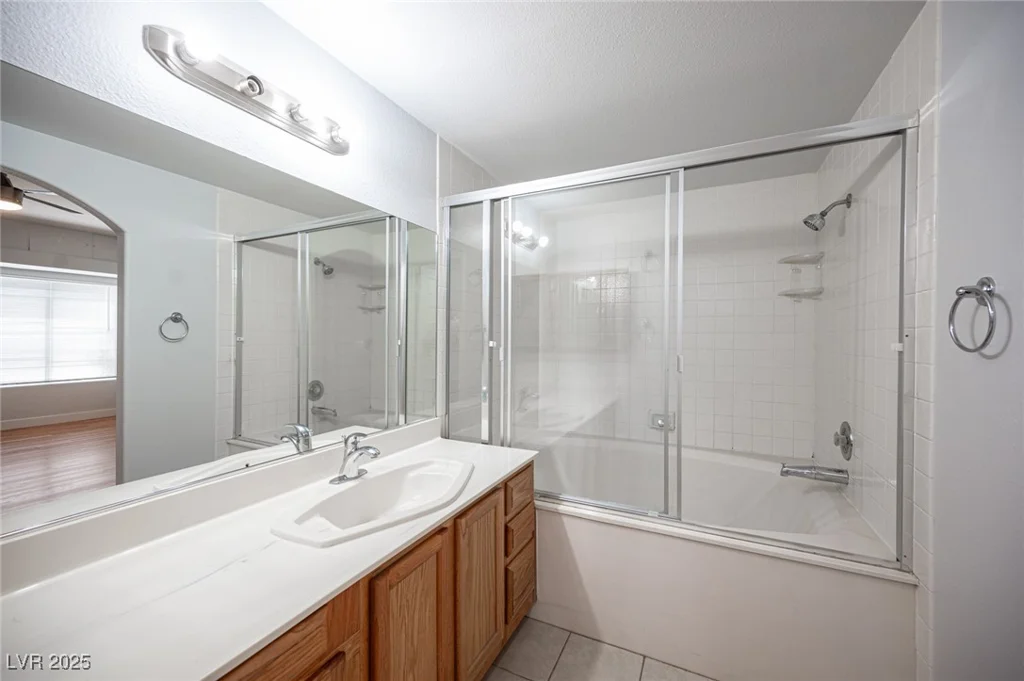 8420 White Eagle, Las Vegas, NV 89145