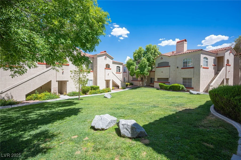 8420 White Eagle, Las Vegas, NV 89145