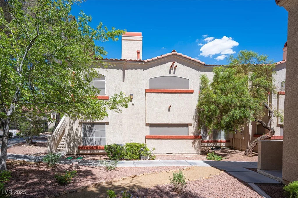 8420 White Eagle, Las Vegas, NV 89145