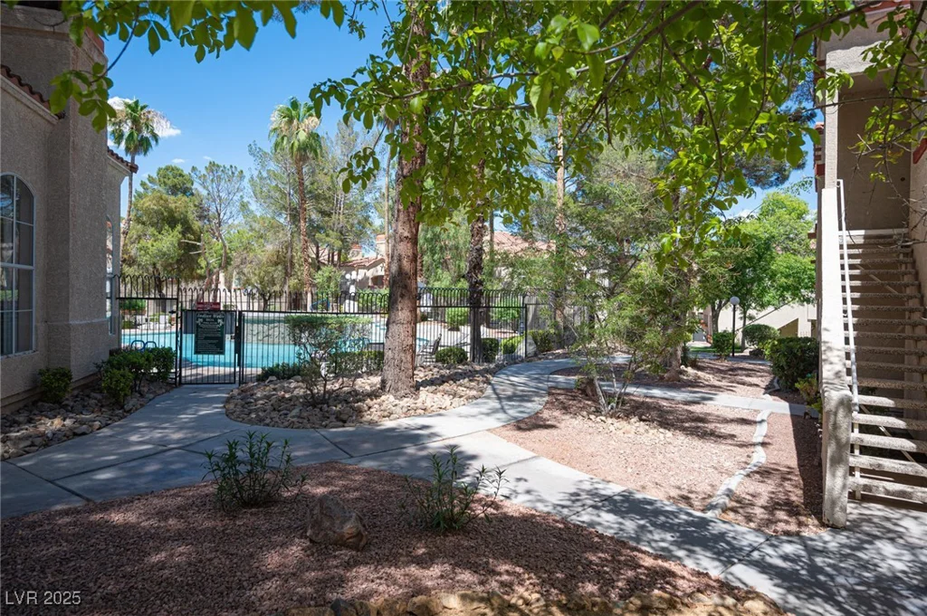 8420 White Eagle, Las Vegas, NV 89145