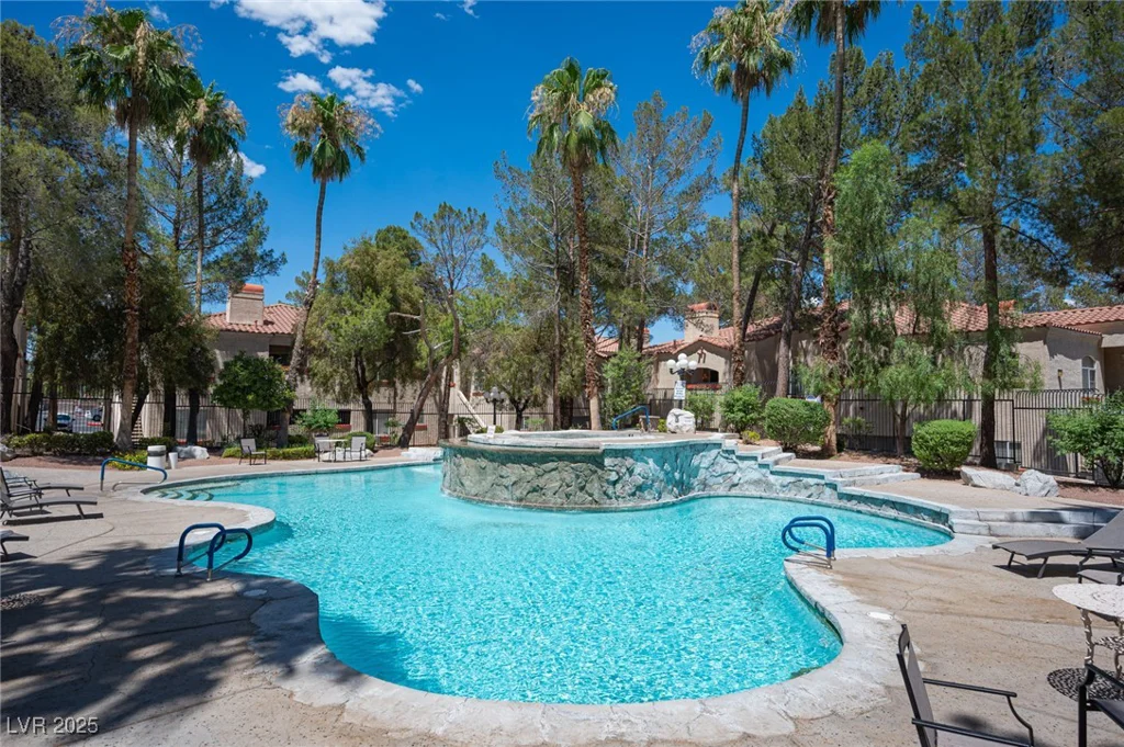 8420 White Eagle, Las Vegas, NV 89145