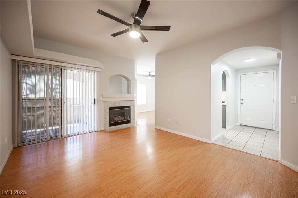 8420 White Eagle, Las Vegas, NV 89145