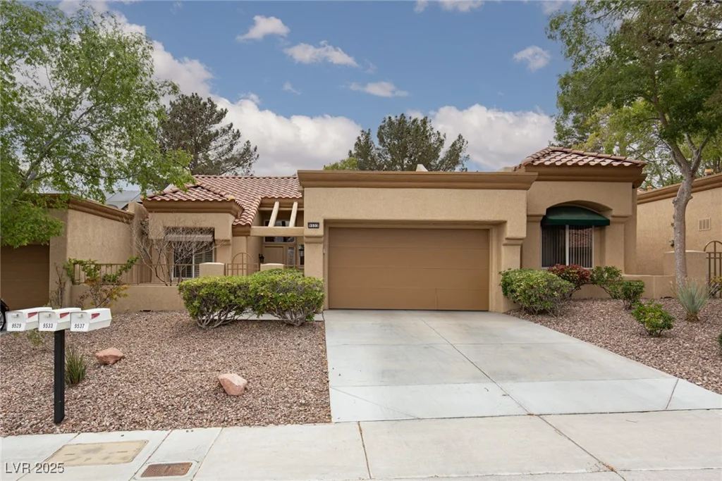 9533 Yucca Blossom, Las Vegas, NV 89134