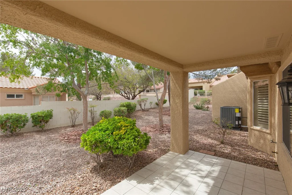 9533 Yucca Blossom, Las Vegas, NV 89134