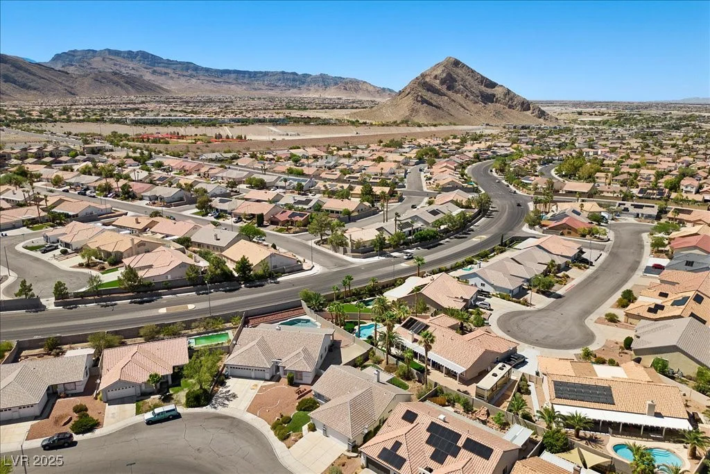 9616 Glengarry, Las Vegas, NV 89129