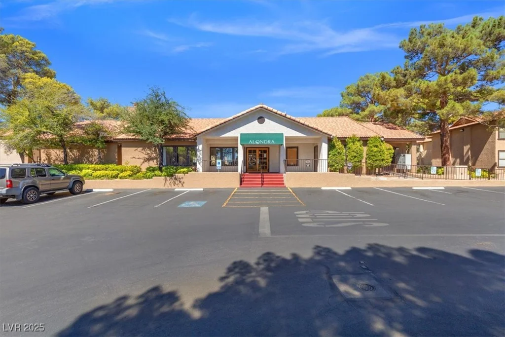 2451 Rainbow, Las Vegas, NV 89108