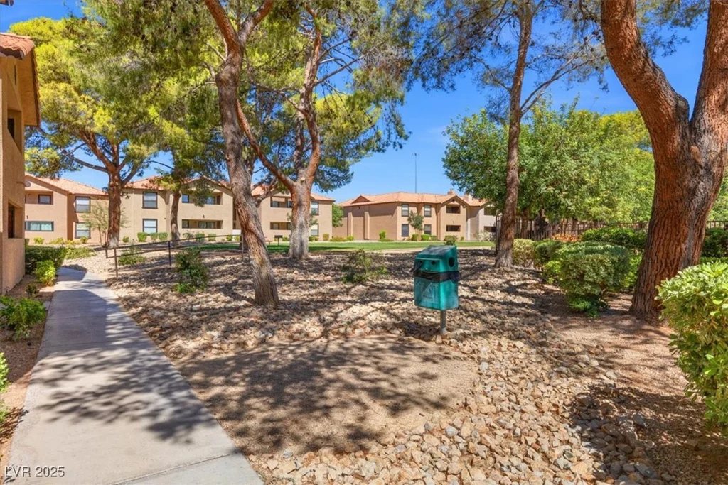2451 Rainbow, Las Vegas, NV 89108