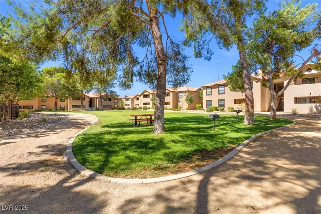 2451 Rainbow, Las Vegas, NV 89108
