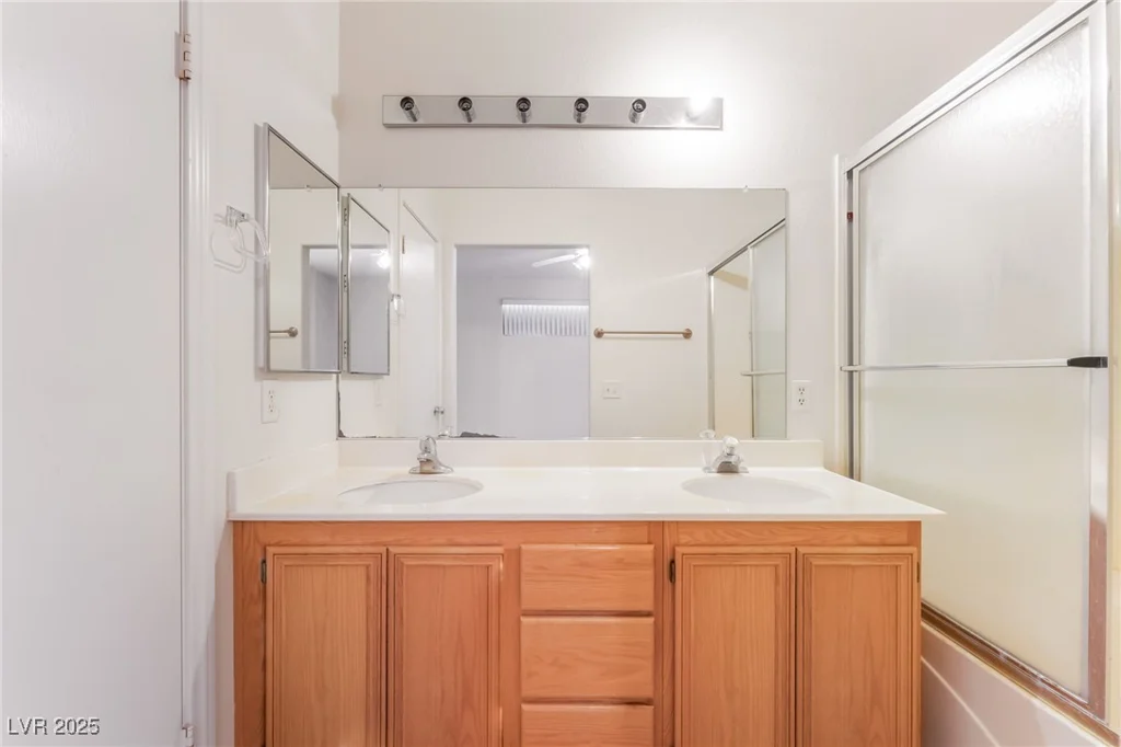 8926 Rochelle, Las Vegas, NV 89147