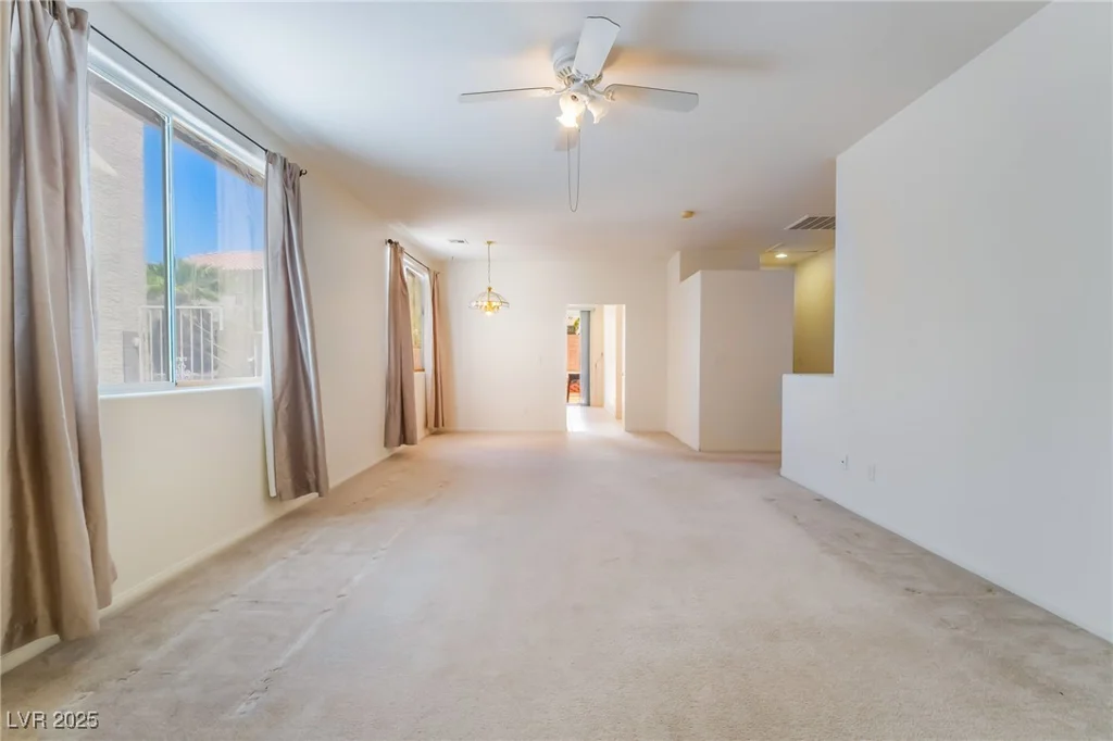 8926 Rochelle, Las Vegas, NV 89147