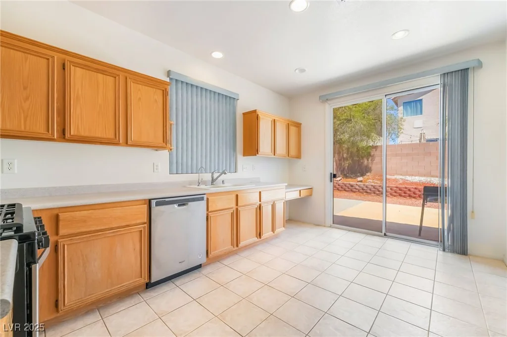 8926 Rochelle, Las Vegas, NV 89147